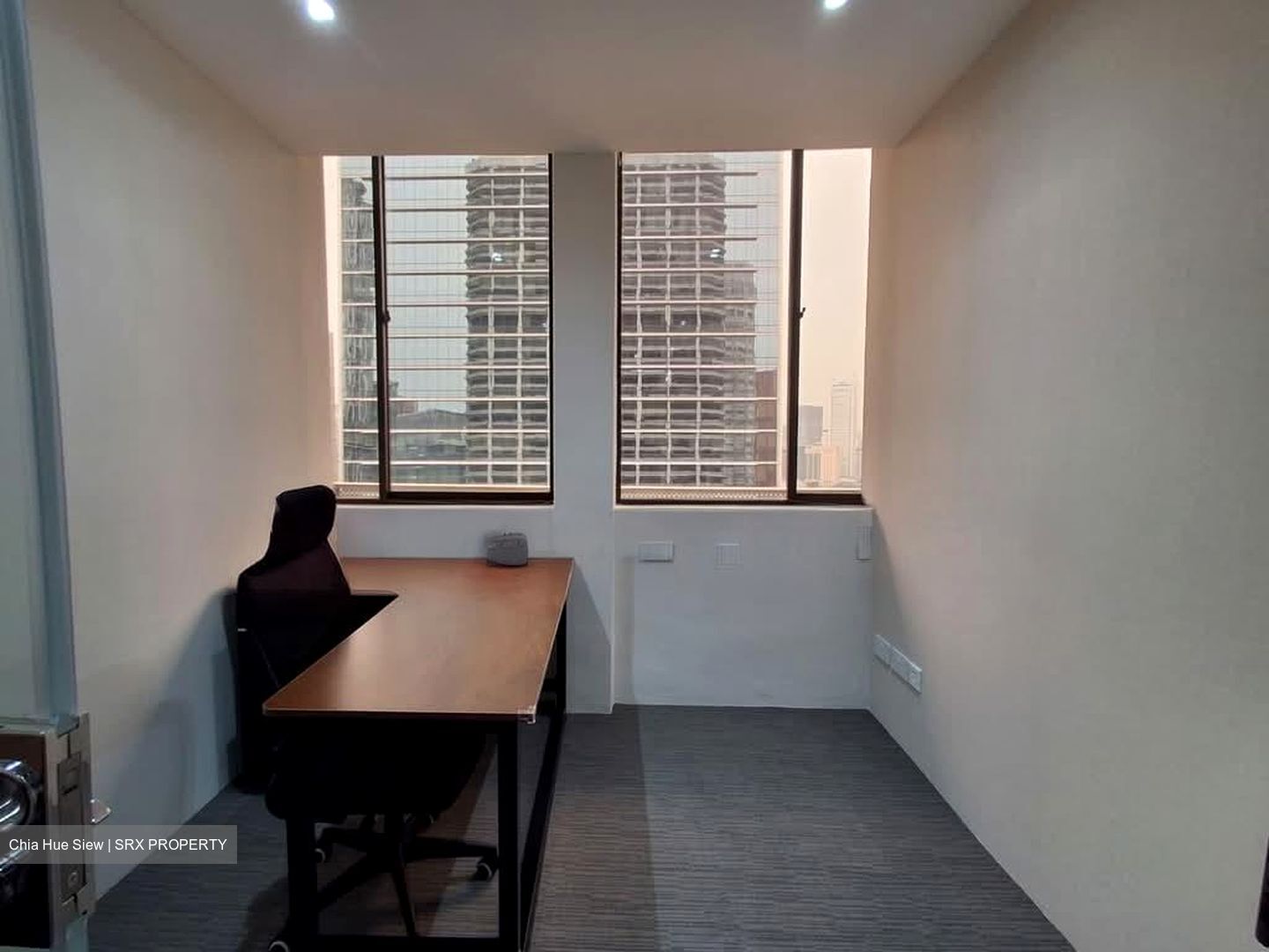 International Plaza (D2), Office #554776891